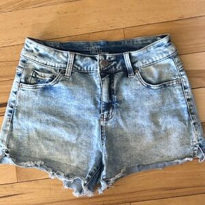 Time and Tru Women's Faded Blue Jean Shorts